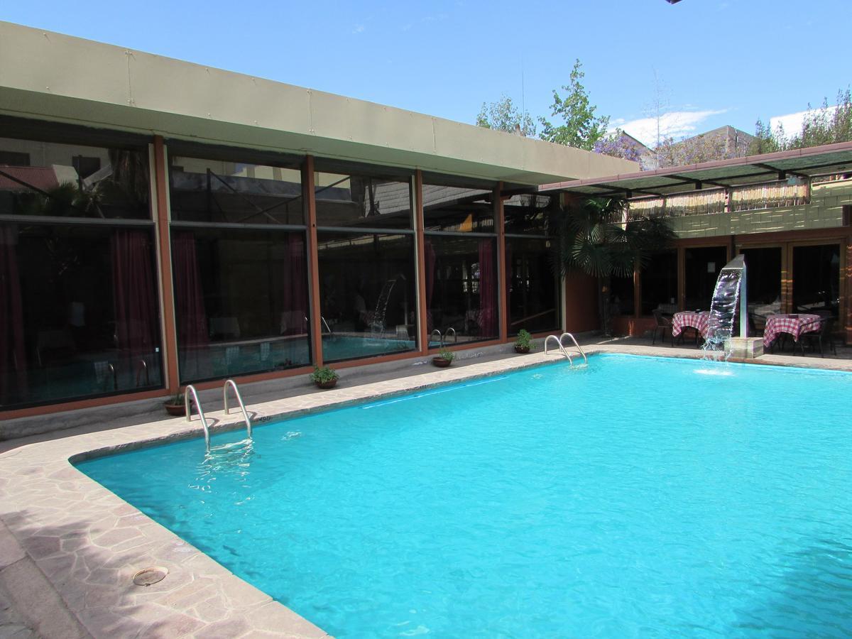 Hotel Plaza לוס אנדס מראה חיצוני תמונה