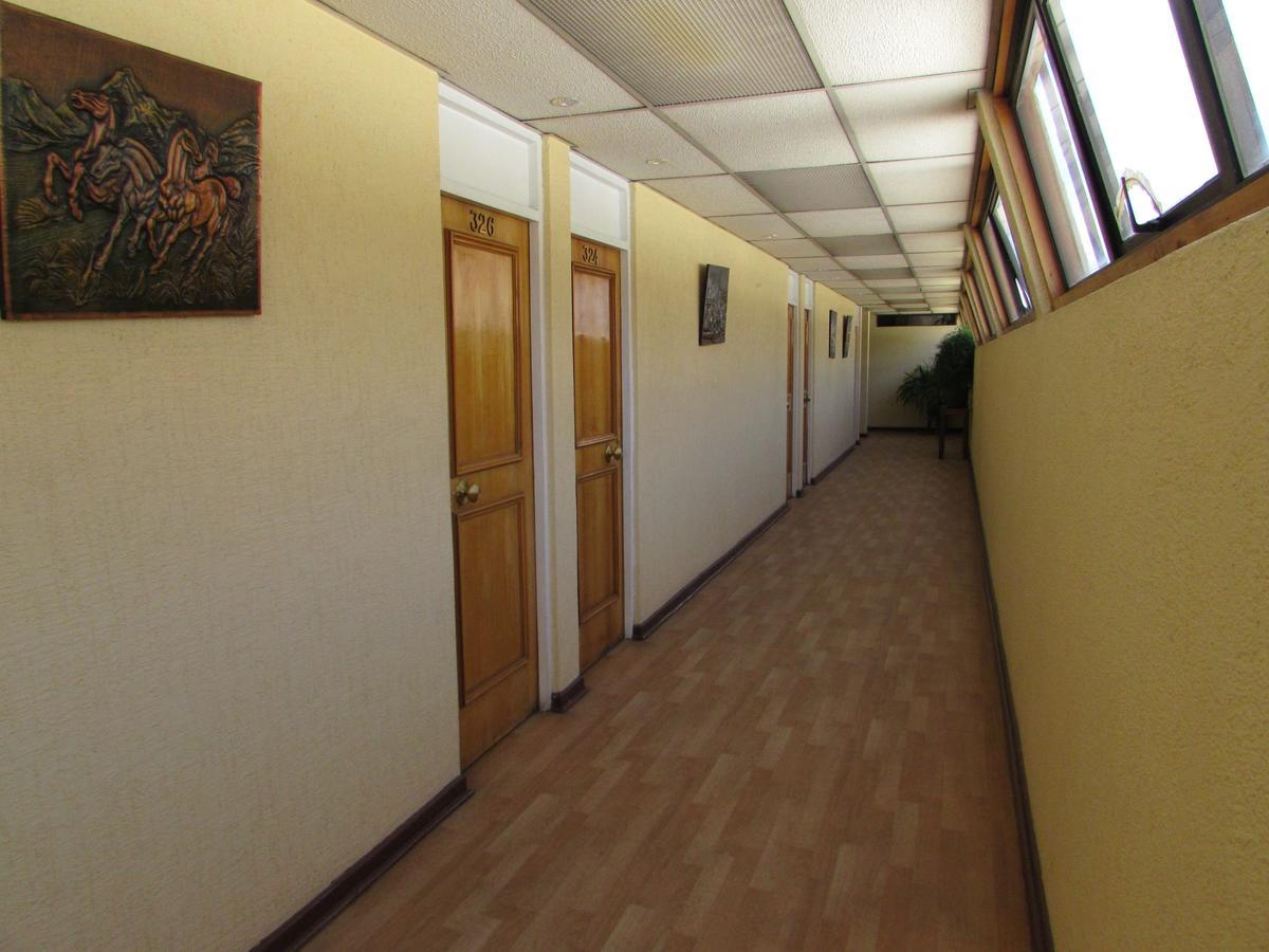 Hotel Plaza לוס אנדס מראה חיצוני תמונה