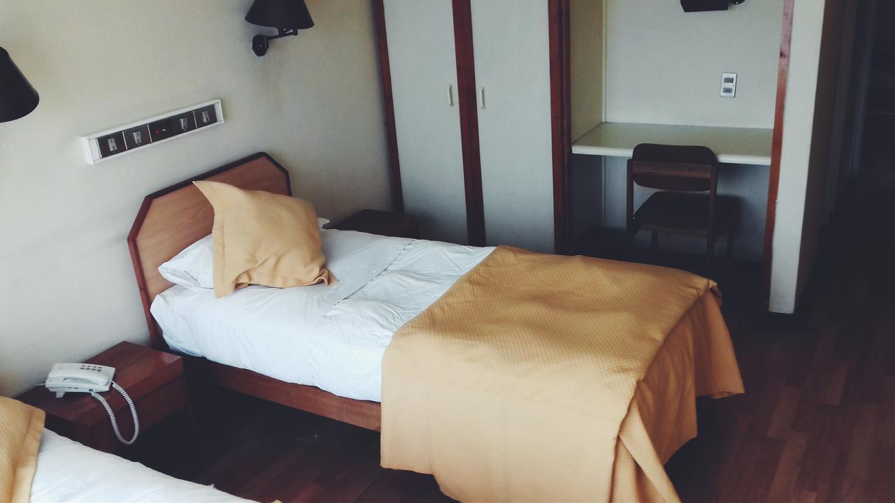 Hotel Plaza לוס אנדס מראה חיצוני תמונה