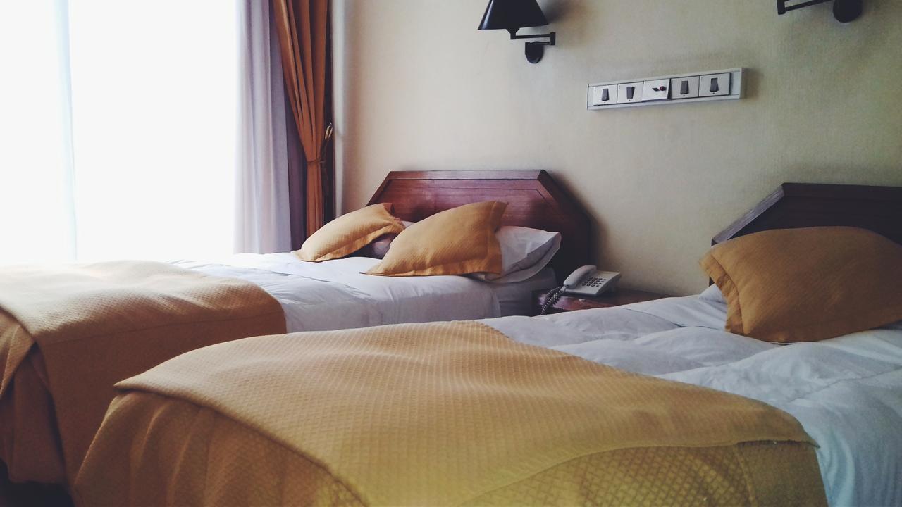 Hotel Plaza לוס אנדס מראה חיצוני תמונה