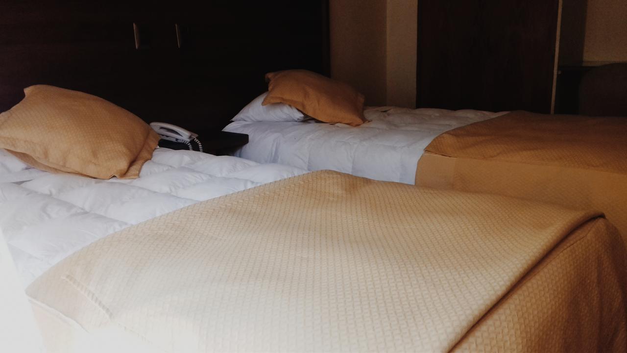 Hotel Plaza לוס אנדס מראה חיצוני תמונה