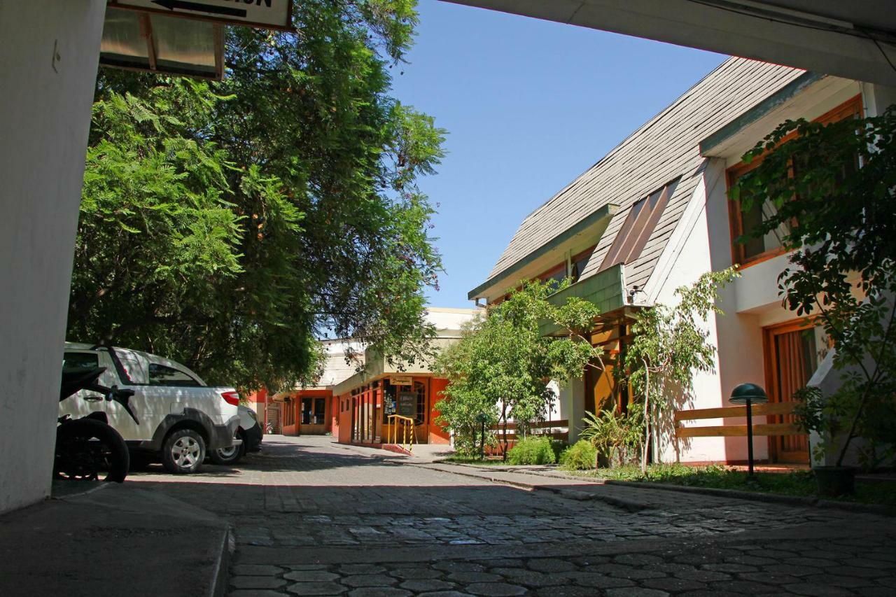 Hotel Plaza לוס אנדס מראה חיצוני תמונה