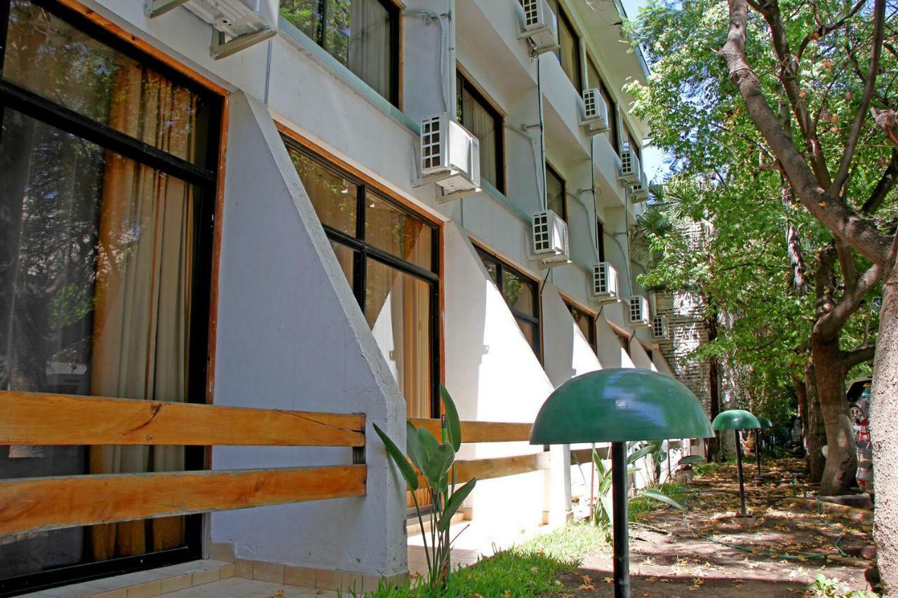 Hotel Plaza לוס אנדס מראה חיצוני תמונה